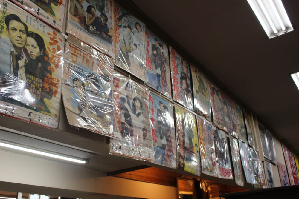 昭和の銀幕スターたちのポスター