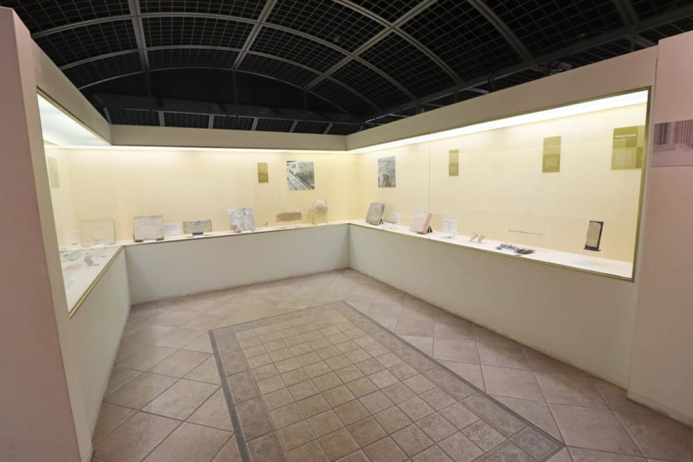 2nd floor permanent exhibition room &quot;Tiles that transcend time and space&quot;