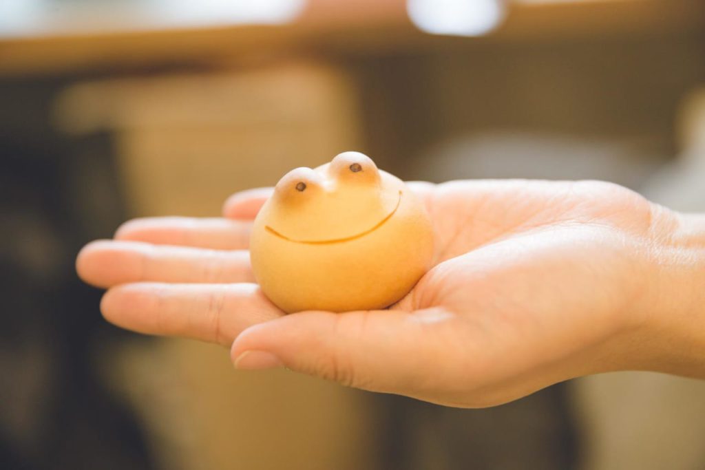 いつも、どこでも、心を込めて。名古屋を代表する銘菓をつくる「青柳総本家」の工場見学へ行ってきました。