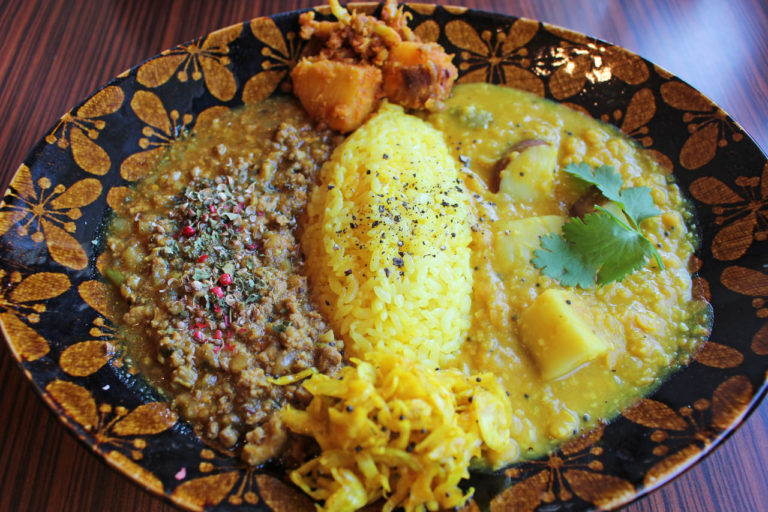 絶品スパイスカレーが味わえる多治見の名店「cafe NEU!（ カフェ・ノイ）」