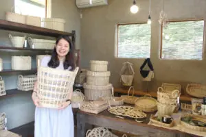 「かご屋moily(モイリー)」カンボジアの村人がつくり出す天然素材のかご。
