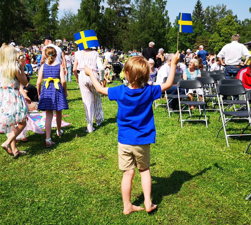 スウェーデンの暮らし スウェーデンのナショナルデー Nationaldag