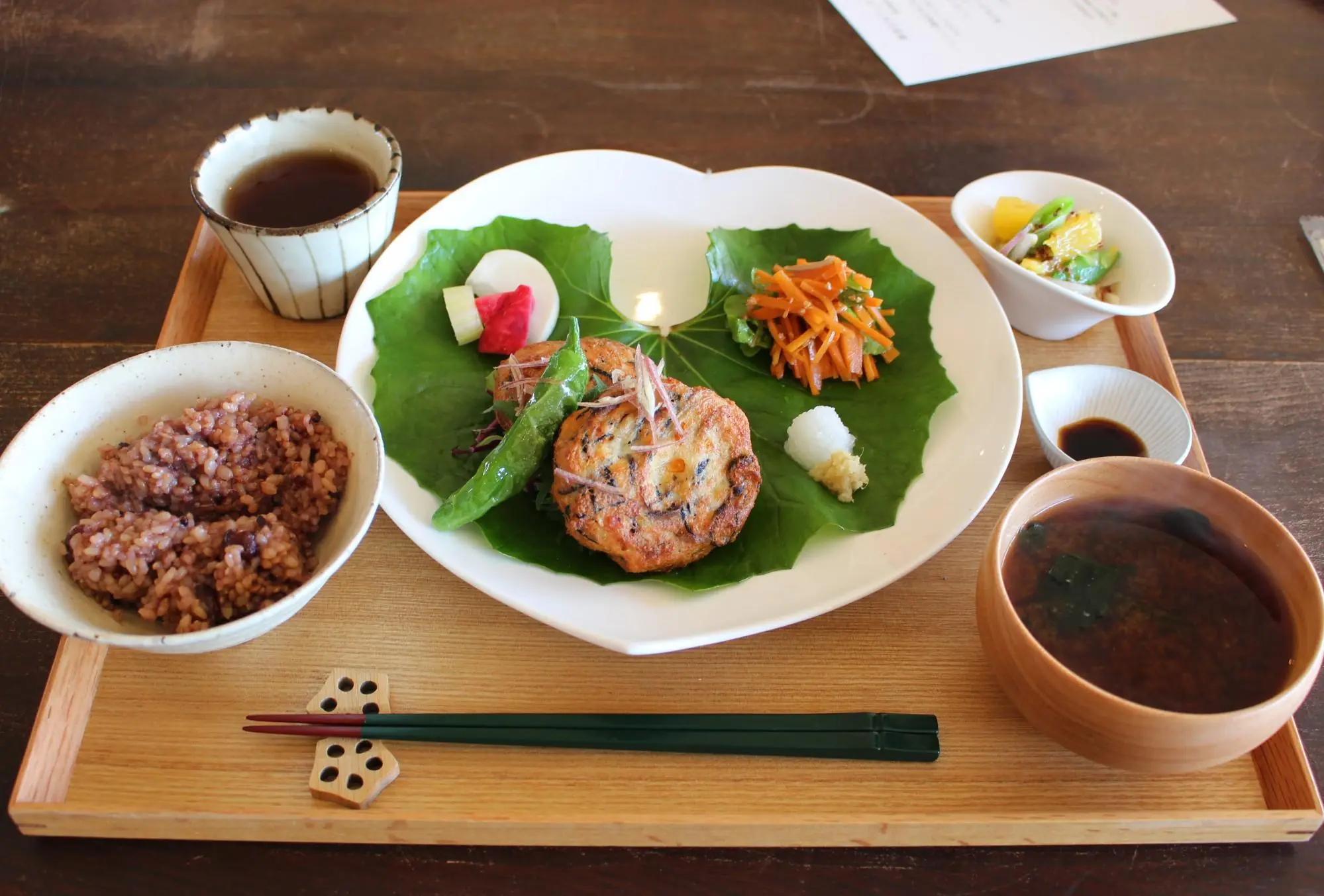 ラボカフェ 酵素玄米ごはんと旬野菜のランチが楽しめるカフェ 西尾 ライフデザインズ