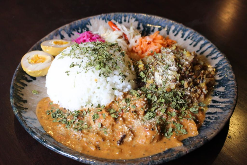 何度でも通いたくなる。スパイスをふんだんに使用した絶品カレー「カリーみよし」