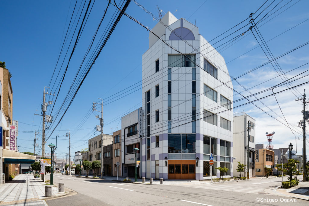 「一隆堂 ビルディング」岡崎の老舗せんべい屋が町おこし。ヴィンテージビルをリノベーション