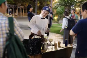 公園で人のつながりを生む、フリーコーヒーをふるまう「喫茶すみへい」