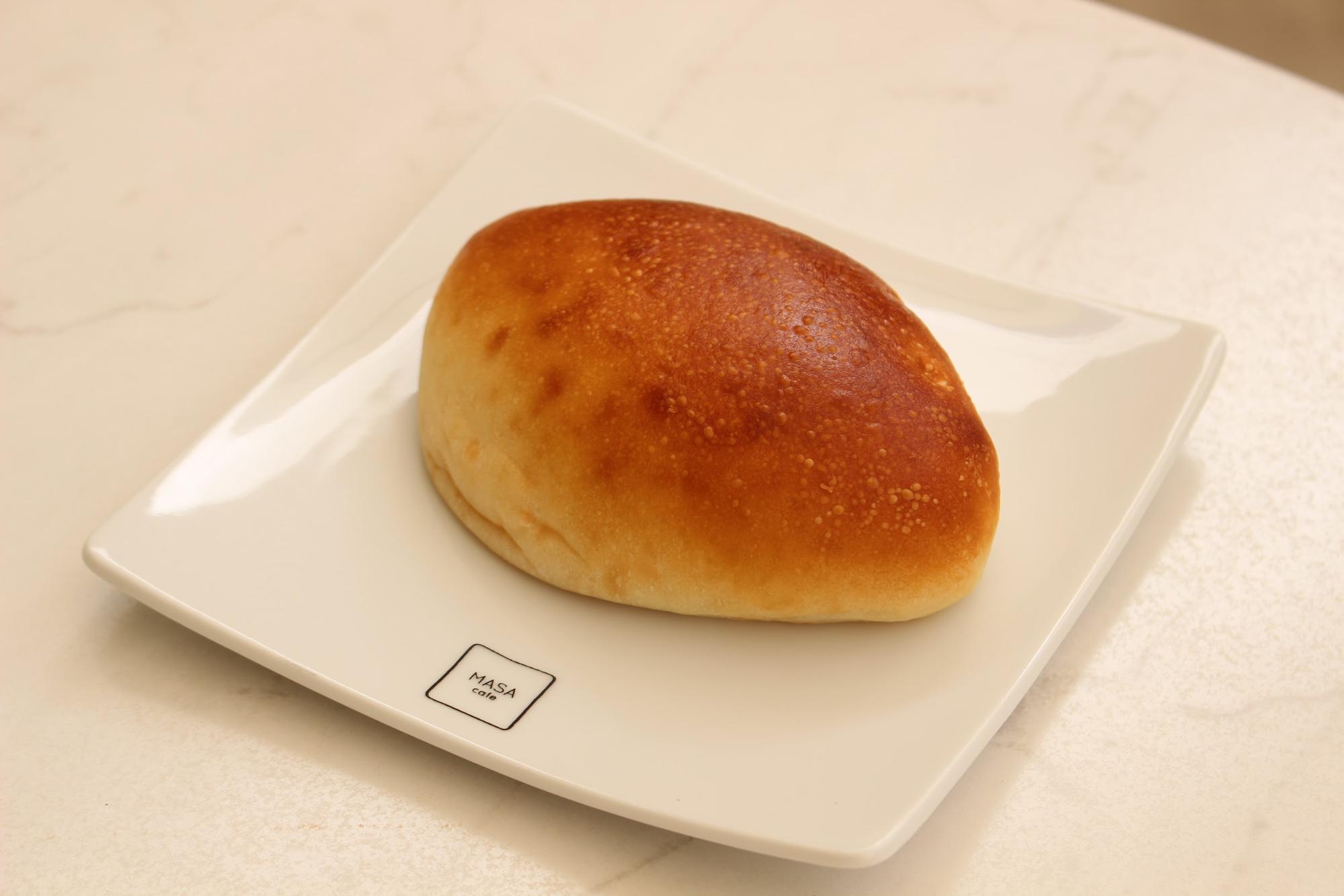 クリームパン　200円＋TAX