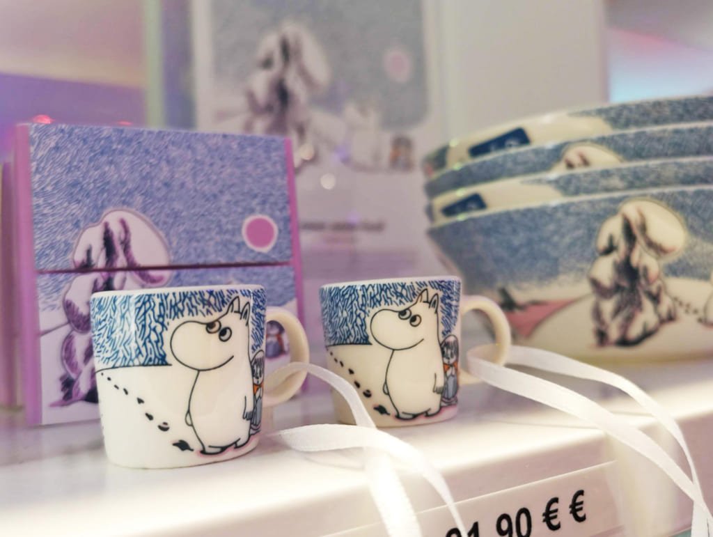 【スウェーデンの暮らし】ヘルシンキ空港内でのお買い物ならここ！ムーミンの魅力がつまったファンには堪らないムーミンショップ