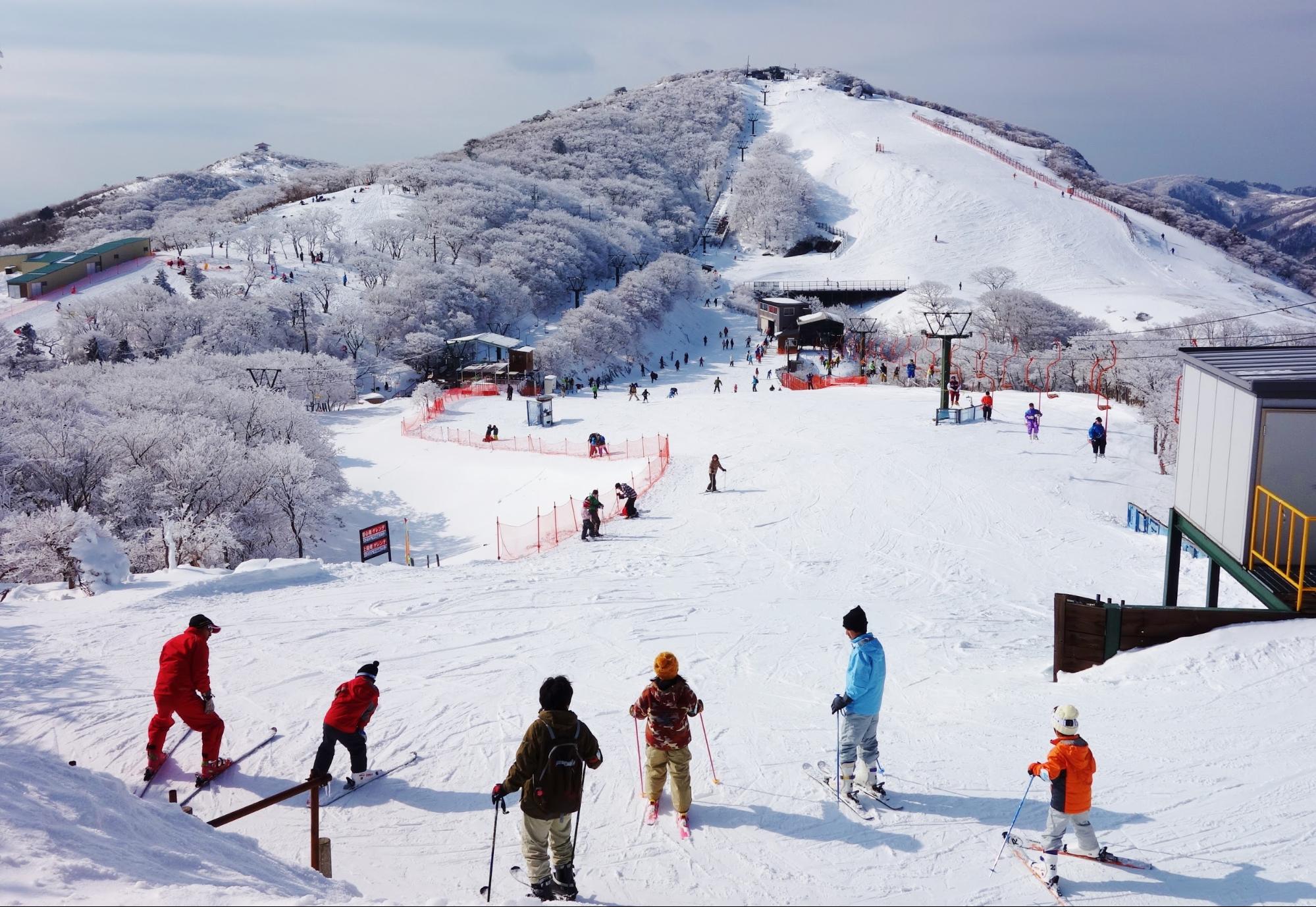 Khu trượt tuyết Gozaisho