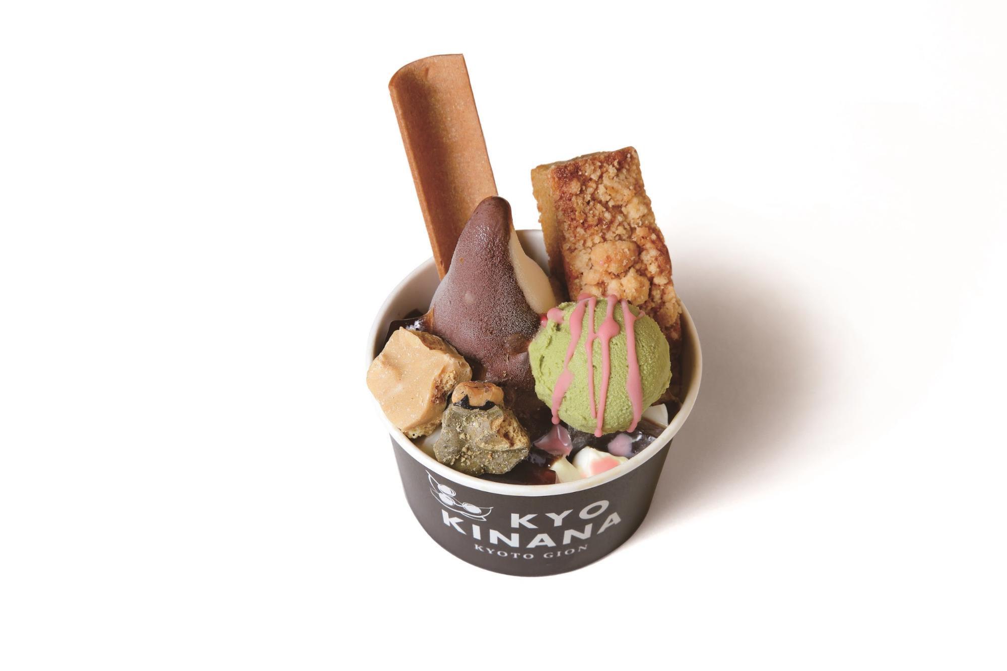 きななパフェ 702円
