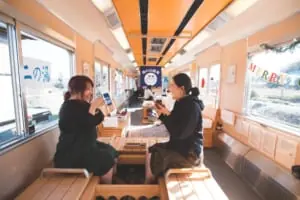 近鉄名古屋駅から「足湯列車」に乗って、湯の山温泉へ行こう!