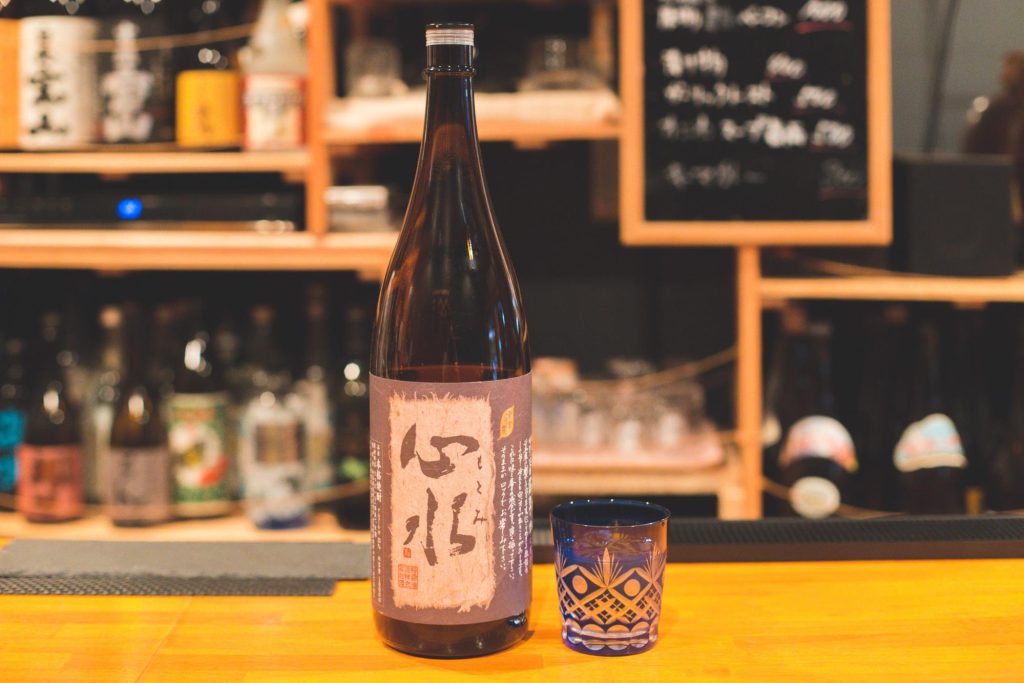 行きつけにしたい大人の隠れ家。焼酎バー 「Io’S BAR（イオズバー）」