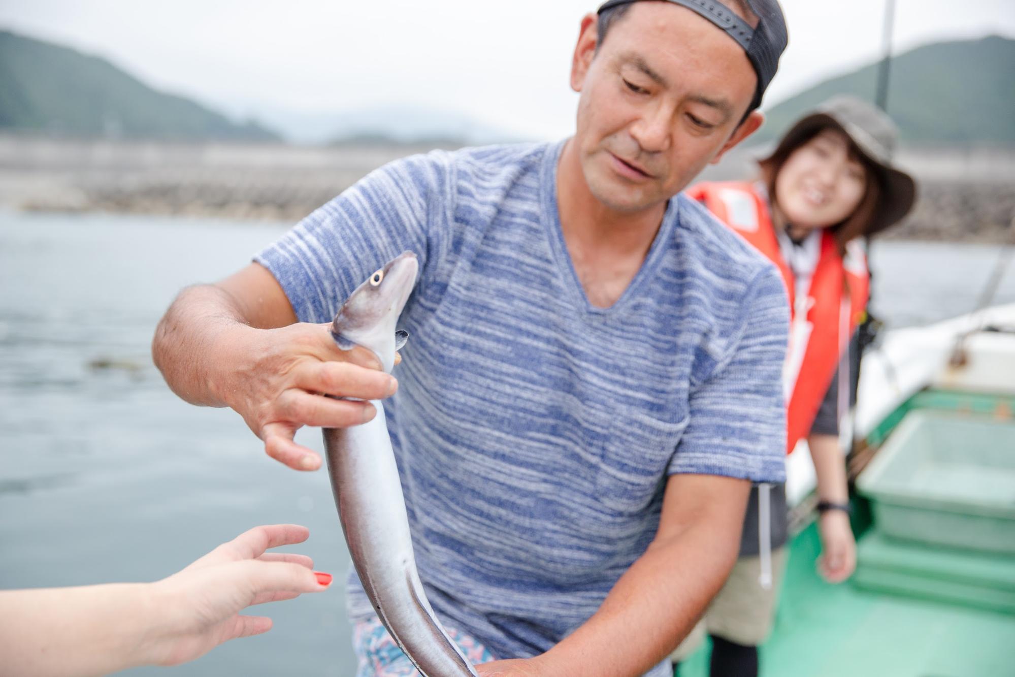 漁業体験（友栄水産）