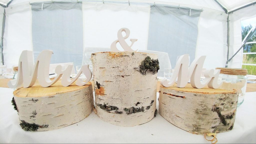 【スウェーデンの暮らし】自分たちで作り上げる、素朴でセンスあるスウェーデンの手作り結婚式