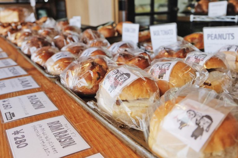 地域密着！アットホームでカッコいいパン屋「SIBERIA」（シベリア ）