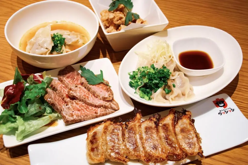 牛肉のうま味がじゅわ〜!「餃子dining ウッシッシ」で、国産牛100%の餃子”ぎゅうざ”を堪能