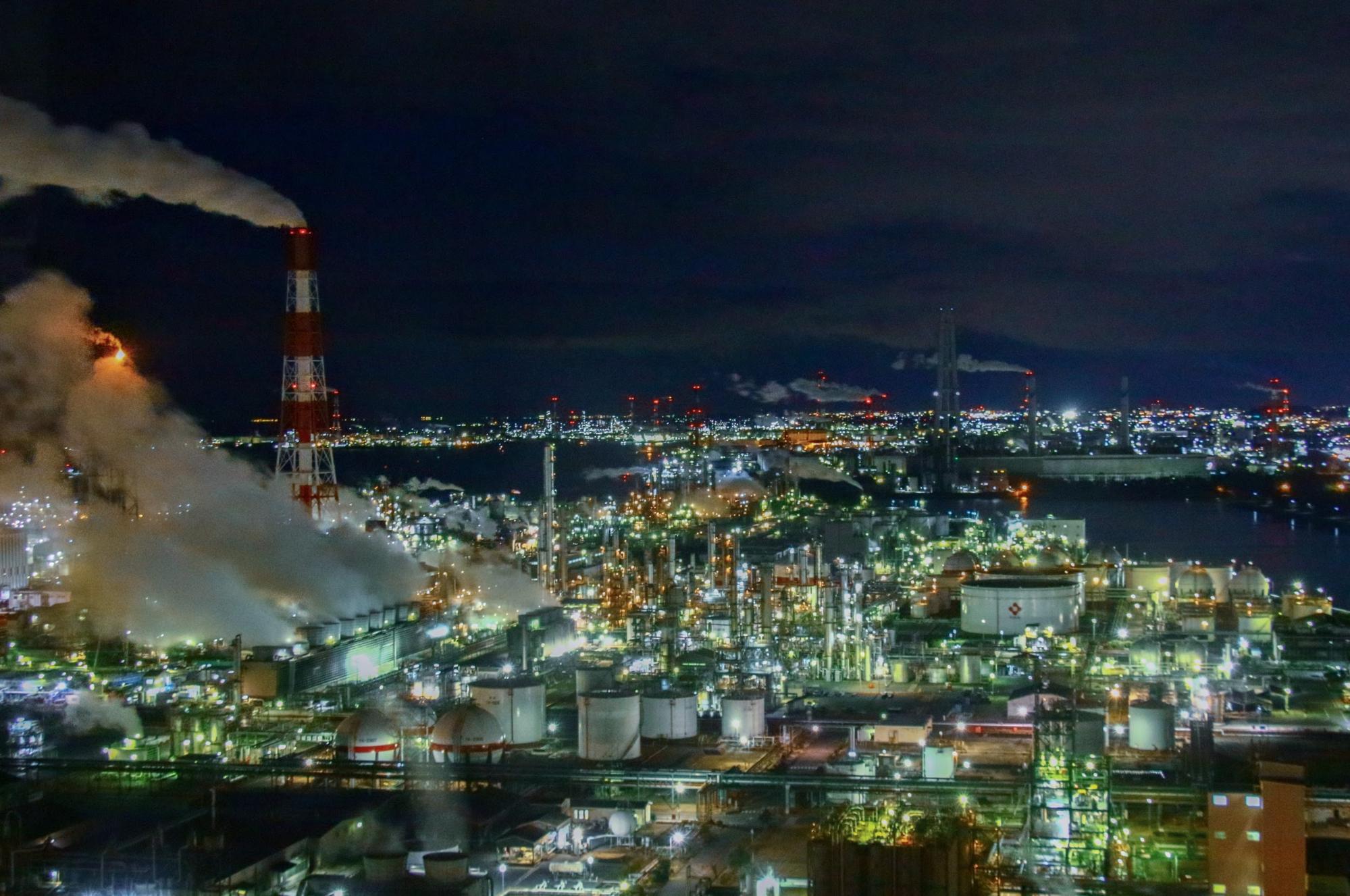四日市港の工場夜景
