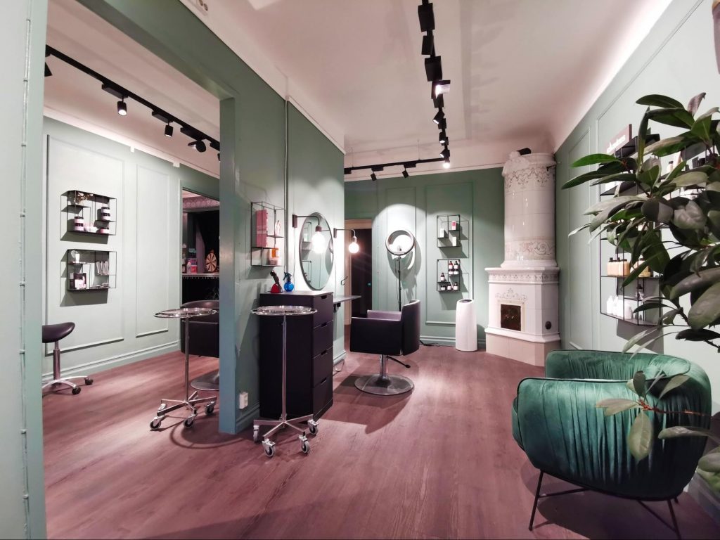 【スウェーデンの暮らし】仕上がりは大満足？スウェーデンの美容院でカット＆カラーレポート