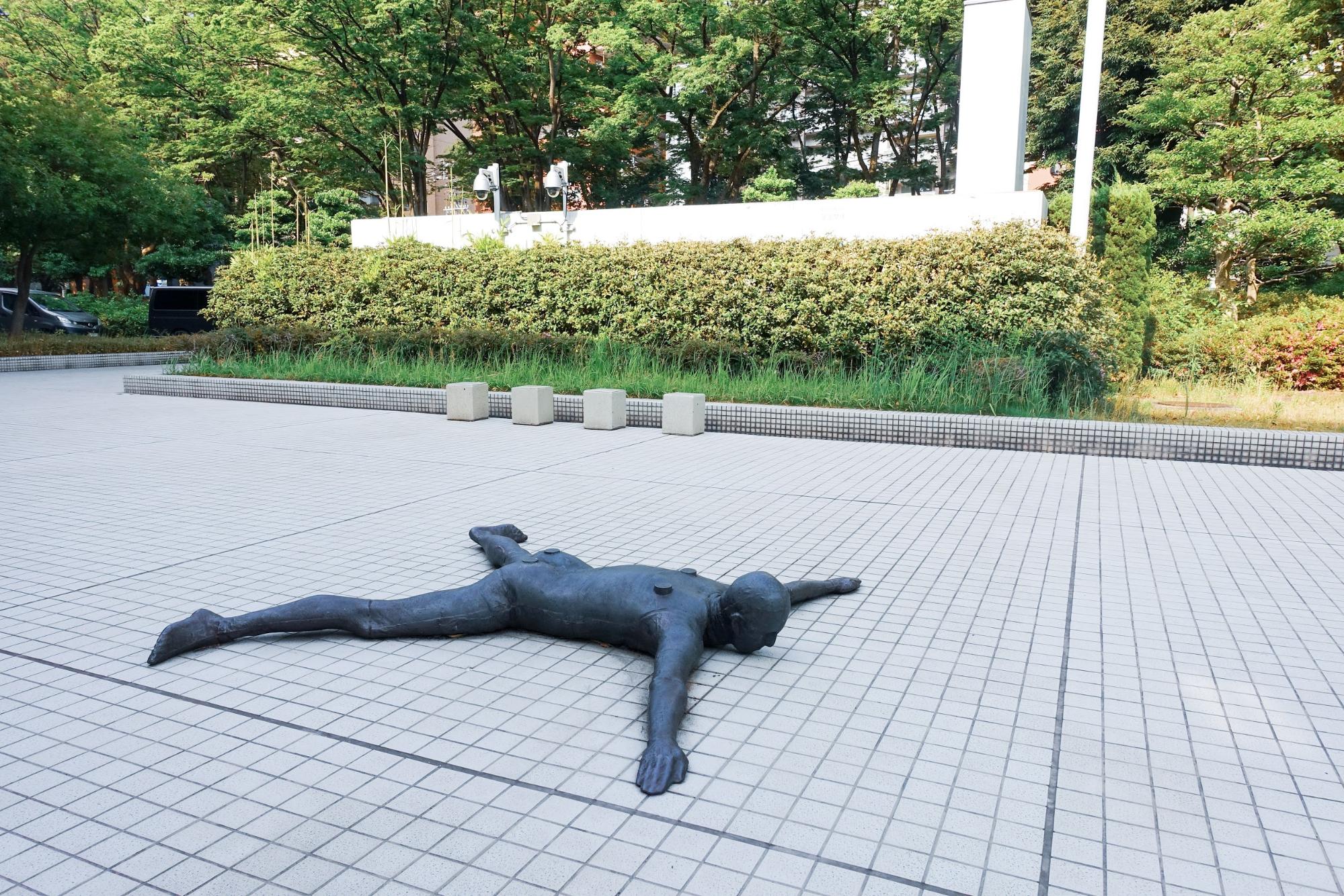 Anthony Gormley "Tiếp cận V"