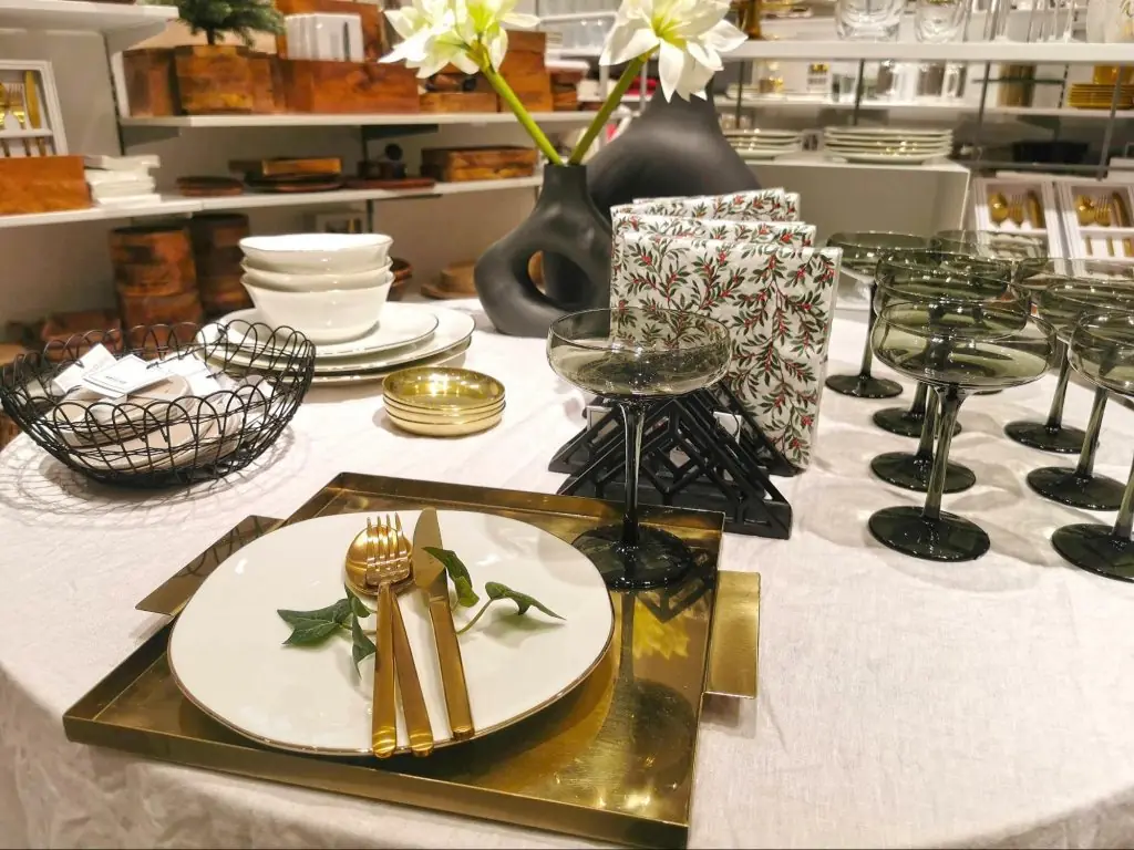 【スウェーデンの暮らし】日本でも購入可能、プチプラでインテリアやテーブルウェアまで色々そろう「H＆M HOME」