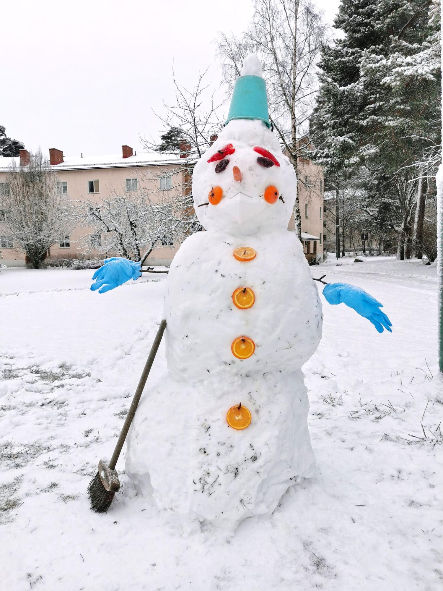 スウェーデンの暮らし スウェーデンの冬 らしい日々と スウェーデン式雪だるま