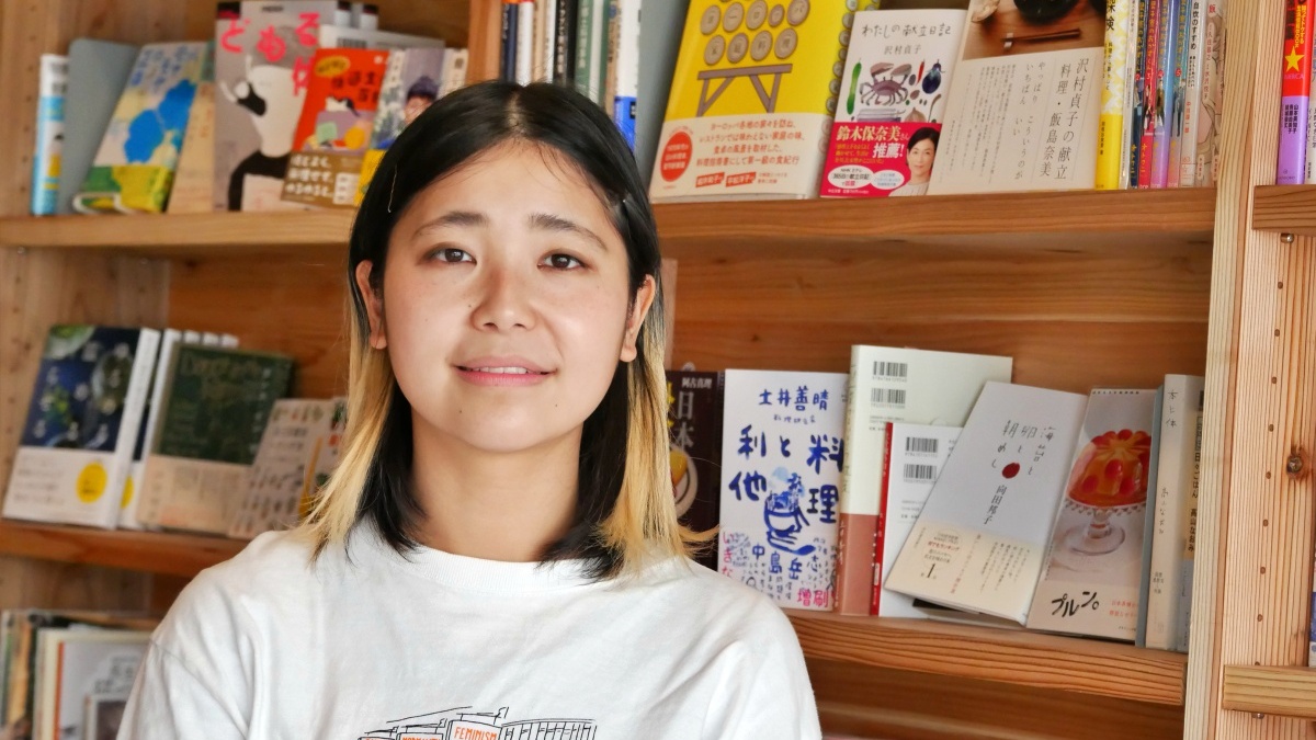 TOUTEN BOOKSTORE　オーナーの古賀 詩穂子さんz