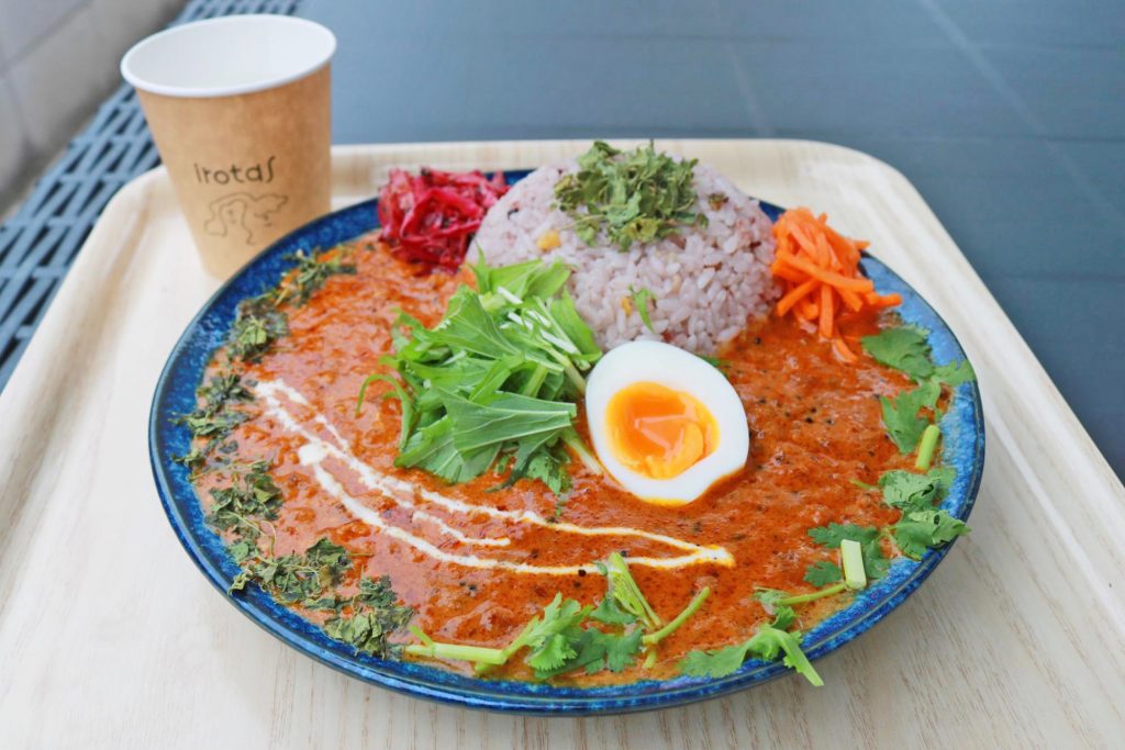 初心者から上級者まで楽しめる絶品スパイスカレー「irotas cafe(イロタス カフェ)」