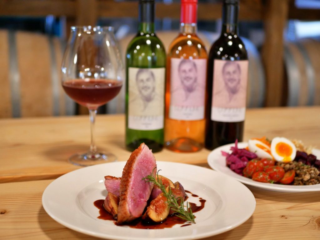 ワインをもっとカジュアルに!常滑ワインと料理のマリアージュを追求するcommone wine&eats(コモン)