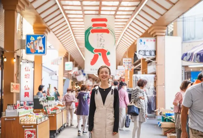 【매력 발견인】모델·타카야마 미야코와 가는! 쿠와나의 아침장「산파치이치」에서 먹고 걸어다니기
