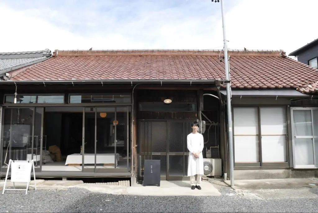 穏やかな時間の流れる古民家で、ていねいに淹れられる自家焙煎コーヒーを味わう。「COFFEE POLITE(コーヒーポライト)」