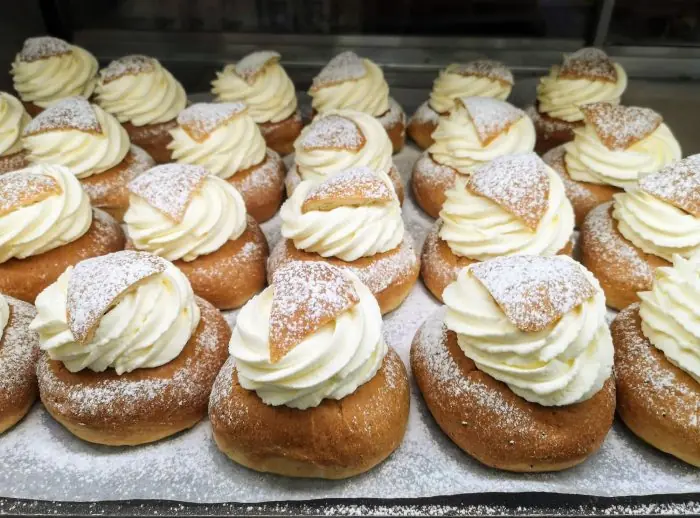 【スウェーデンの暮らし】スウェーデンのマリトッツォ?冬のスイーツ、おうちで出来るセムラのレシピ