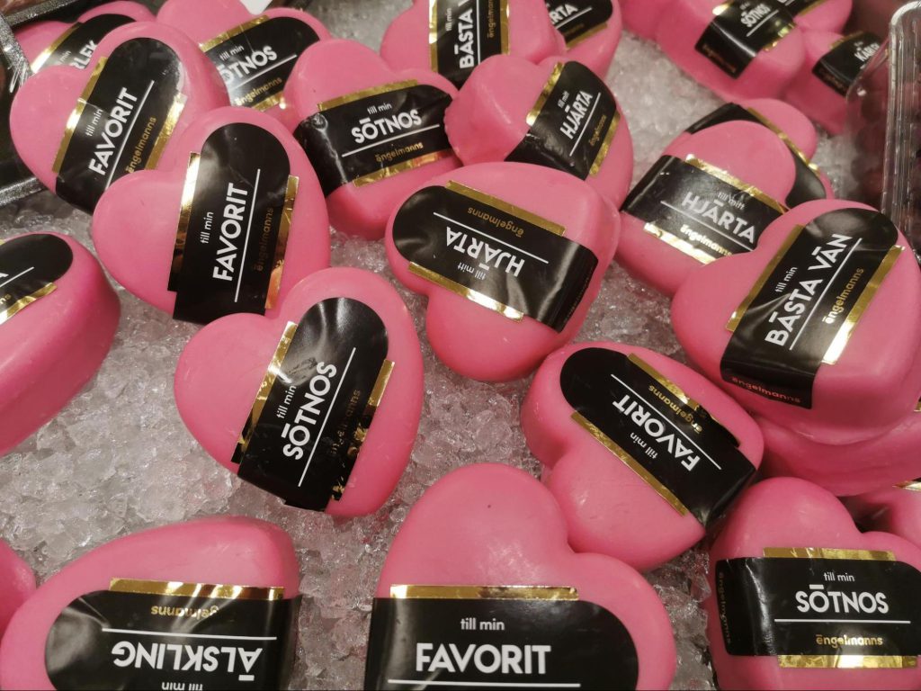 【スウェーデンの暮らし】スウェーデンのバレンタインデー「Alla hjärtans dag 」