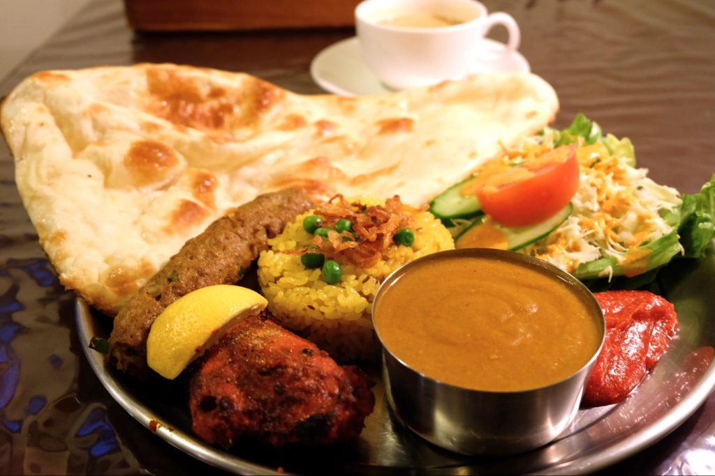 名古屋で2番目に古いインド料理「えいこく屋」。紅茶専門店から気づけばカレーが評判に?!