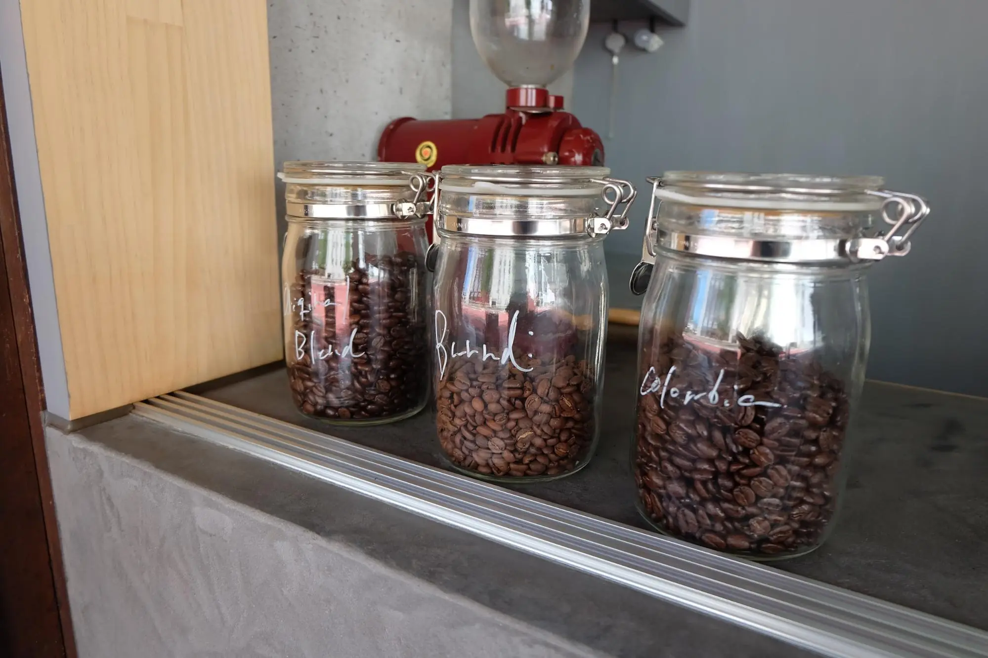 無名 coffeestand（ムメイ コーヒースタンド）