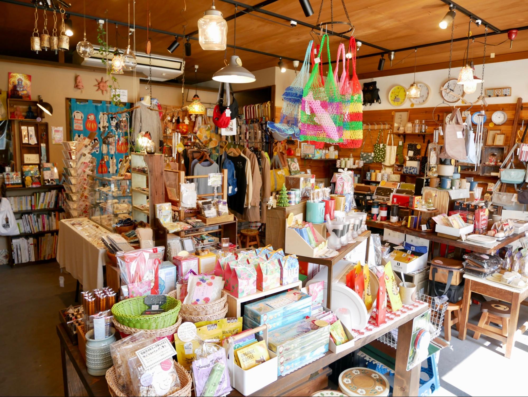 名東区よもぎ台にある、地元愛に溢れた宝箱のような雑貨屋さん「OBON」