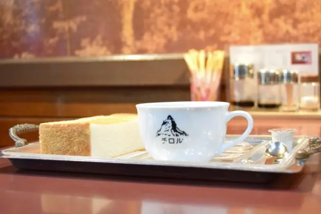 [Nagoya Kamejima] Quán cà phê Morning thật cổ điển và dễ thương! Được thành lập vào năm 1963, quán cà phê lâu đời &quot;Cafe Tyrol&quot;