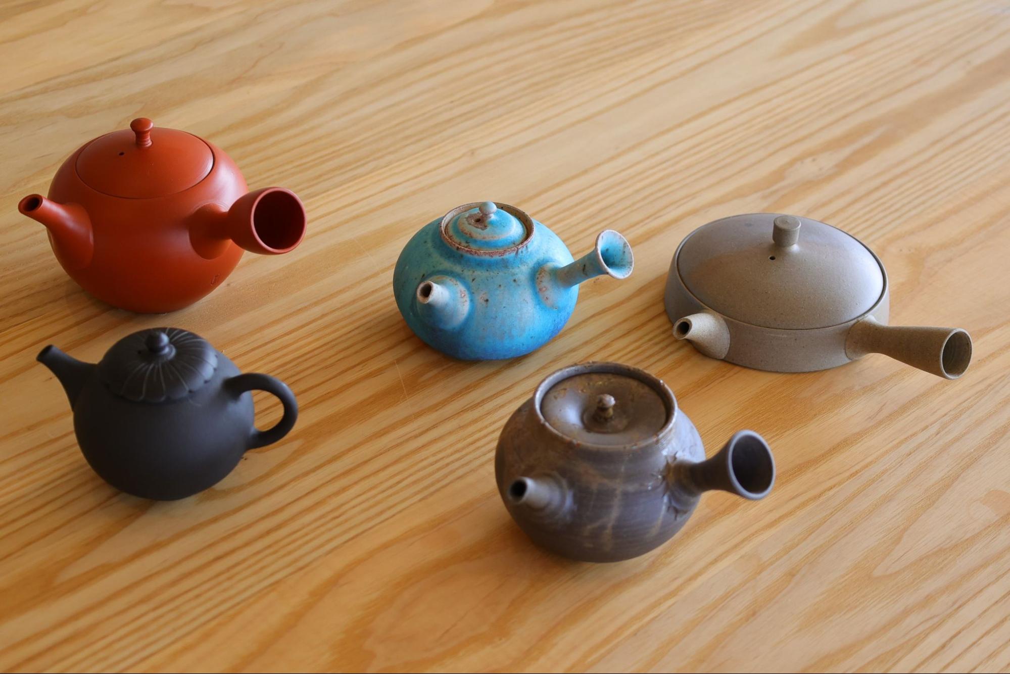&quot;Teapot and vessel Isobe&quot; conveys the charm of Tokoname ware. We have a wide range of teapots, from traditional teapots to modern teapots.
