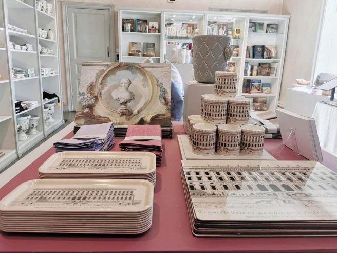 【スウェーデンの暮らし】現地ライターおすすめ!ここでしか買えない。スウェーデン王宮御用達品グッズが購入出来るロイヤルギフトショップ