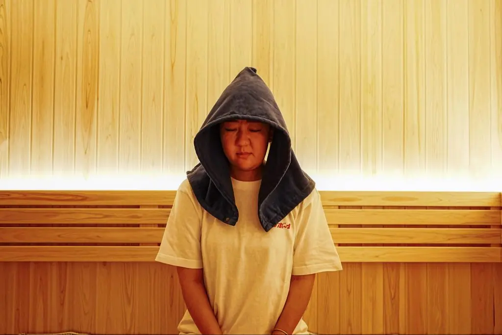 For Sauna Lovers! Gen Shoten's "Sauna Hat Towel LOT301*"