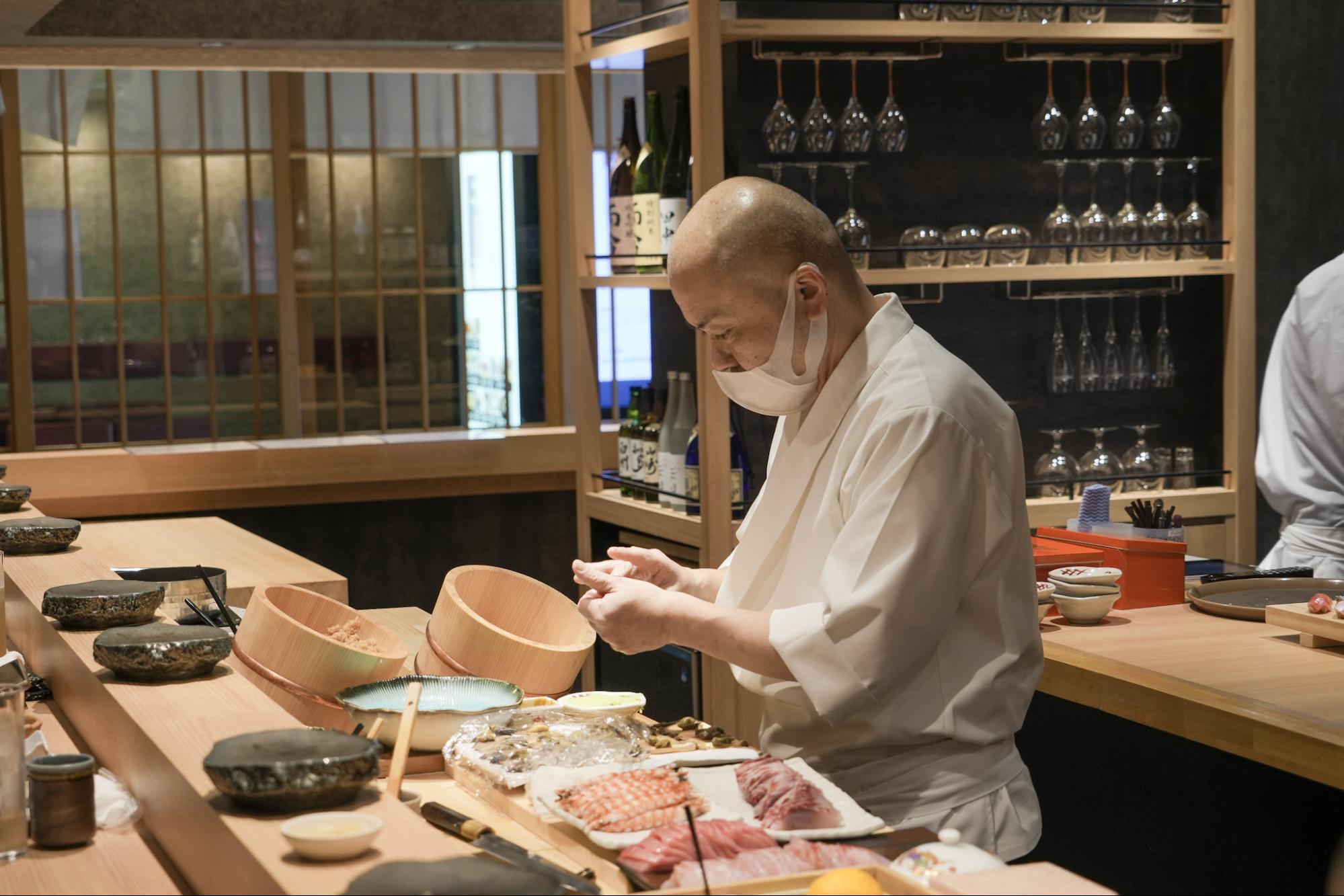 Sushi Yasuzo: Enjoy Authentic Sushi at a Reasonable Price in KITTE Nagoya!