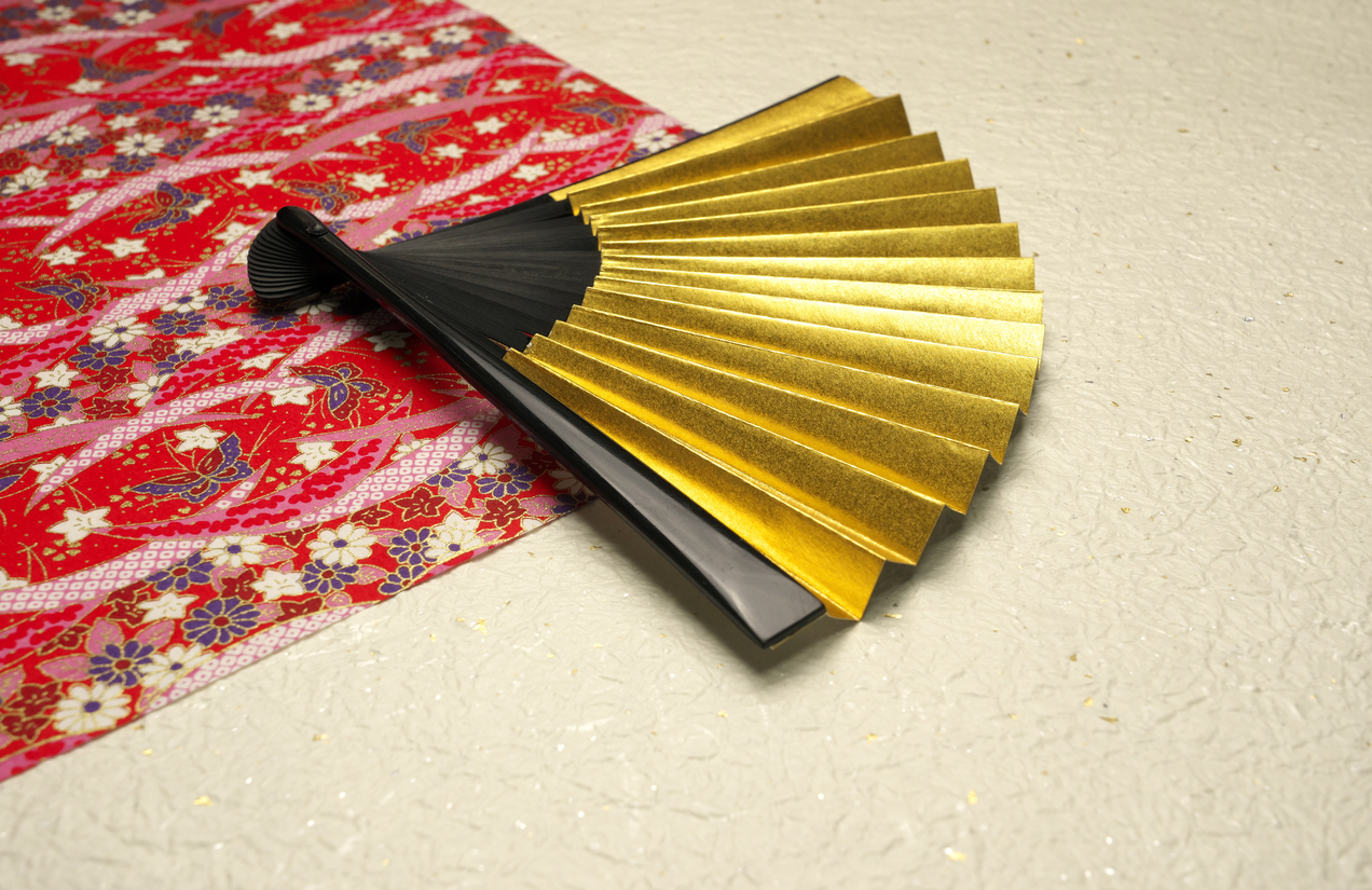 Japanese paper background material (gold fan)
