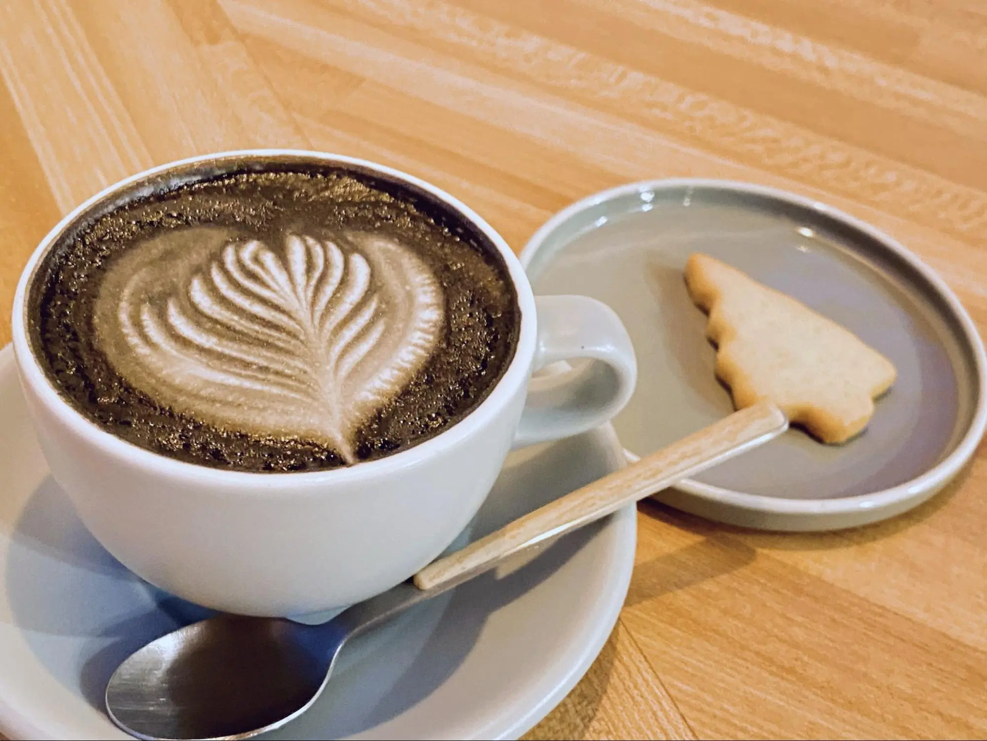 【津市】ささやかな幸福感と「おかえり」が聞こえそうな空間、「CAFE HIDAMARIYA」