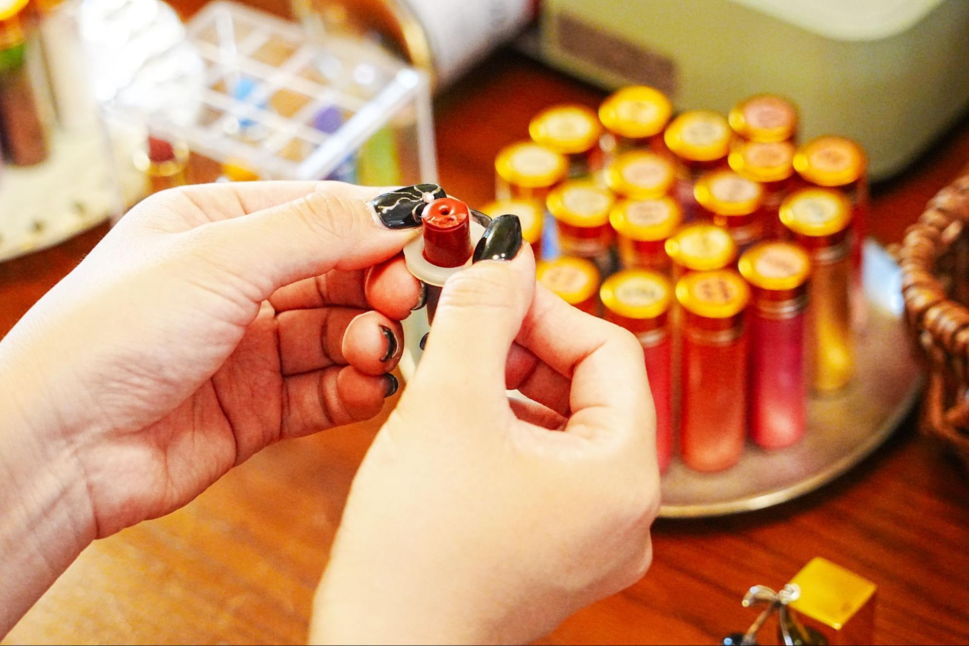 Remove the lip from the mold while letting air in.