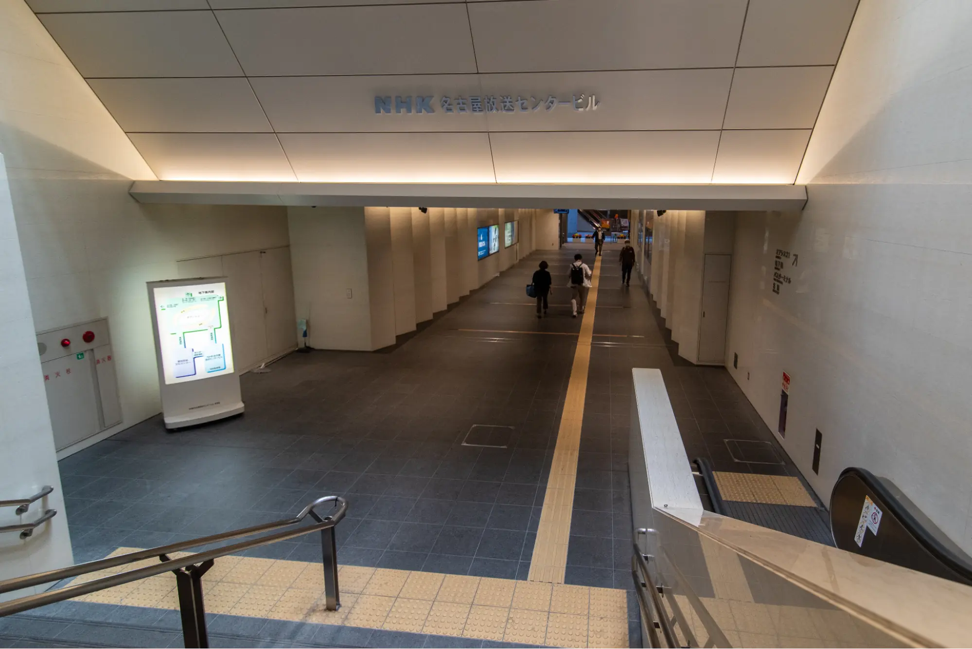 NHK名古屋放送センタービルオアシス21からの入り口