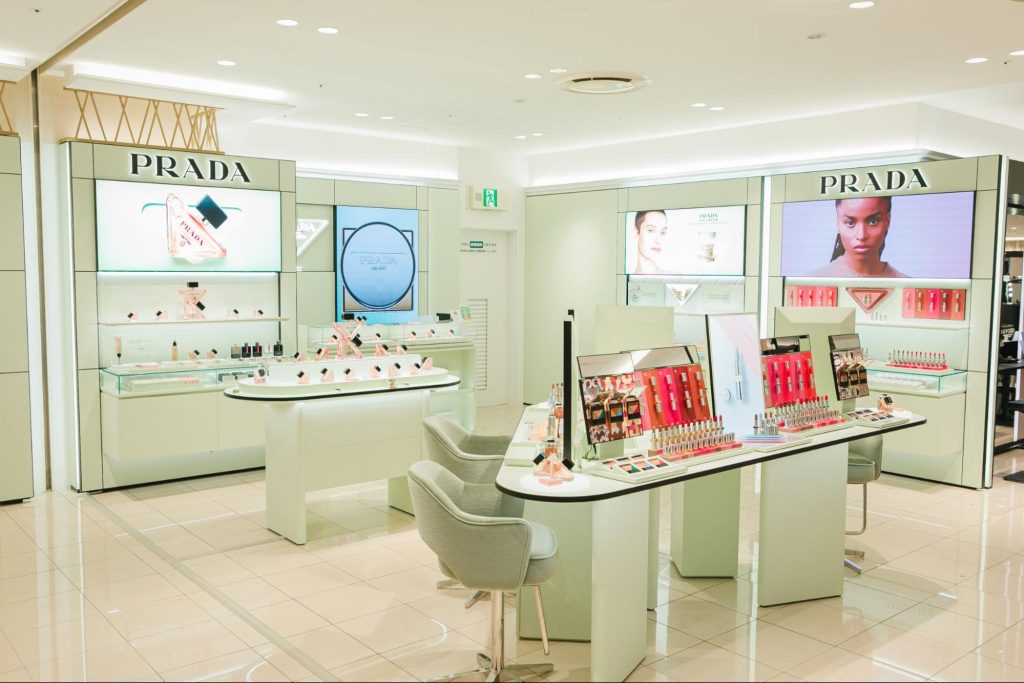 待望の「プラダ ビューティ」が名古屋初上陸！（ジェイアール名古屋タカシマヤ）