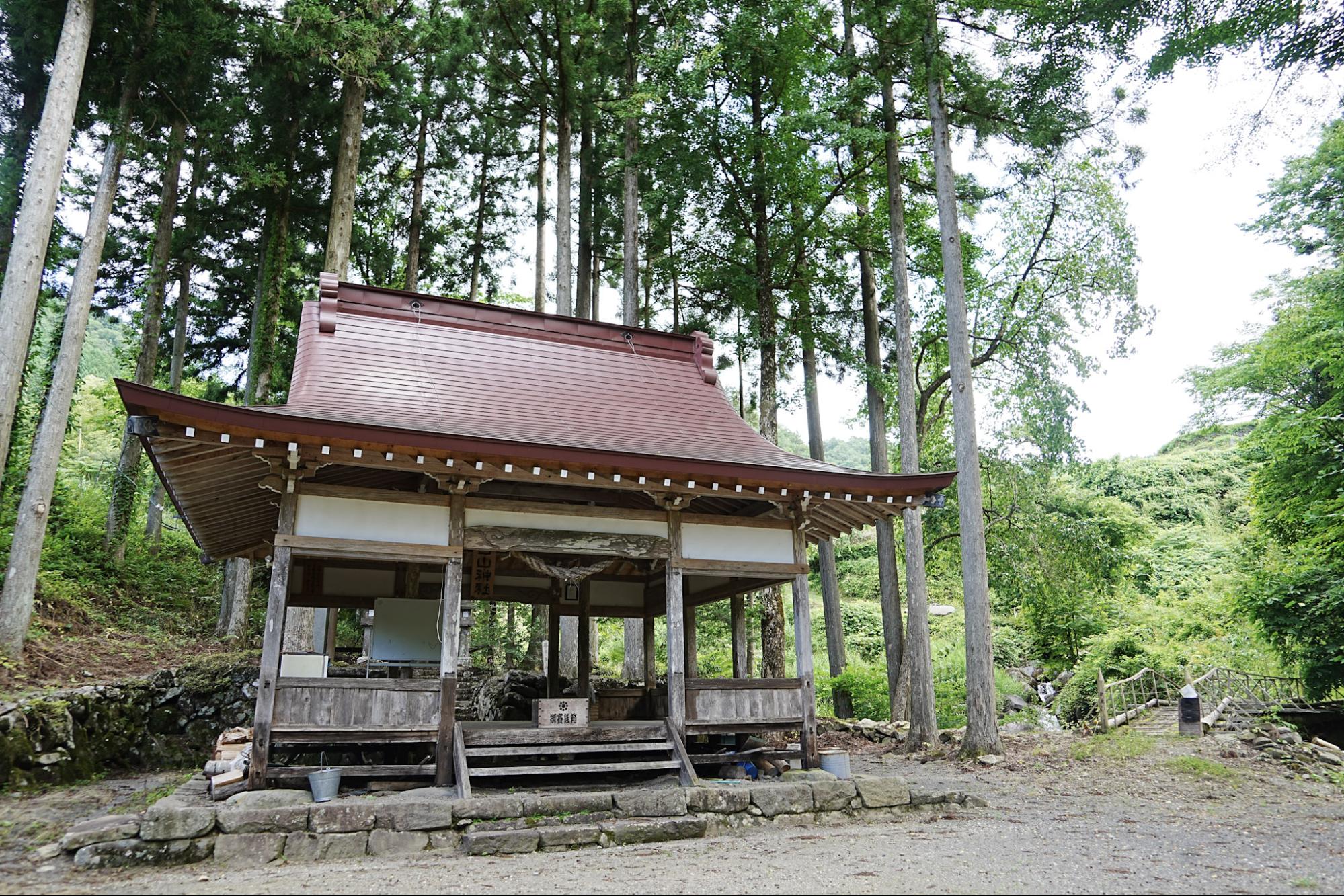 白山神社