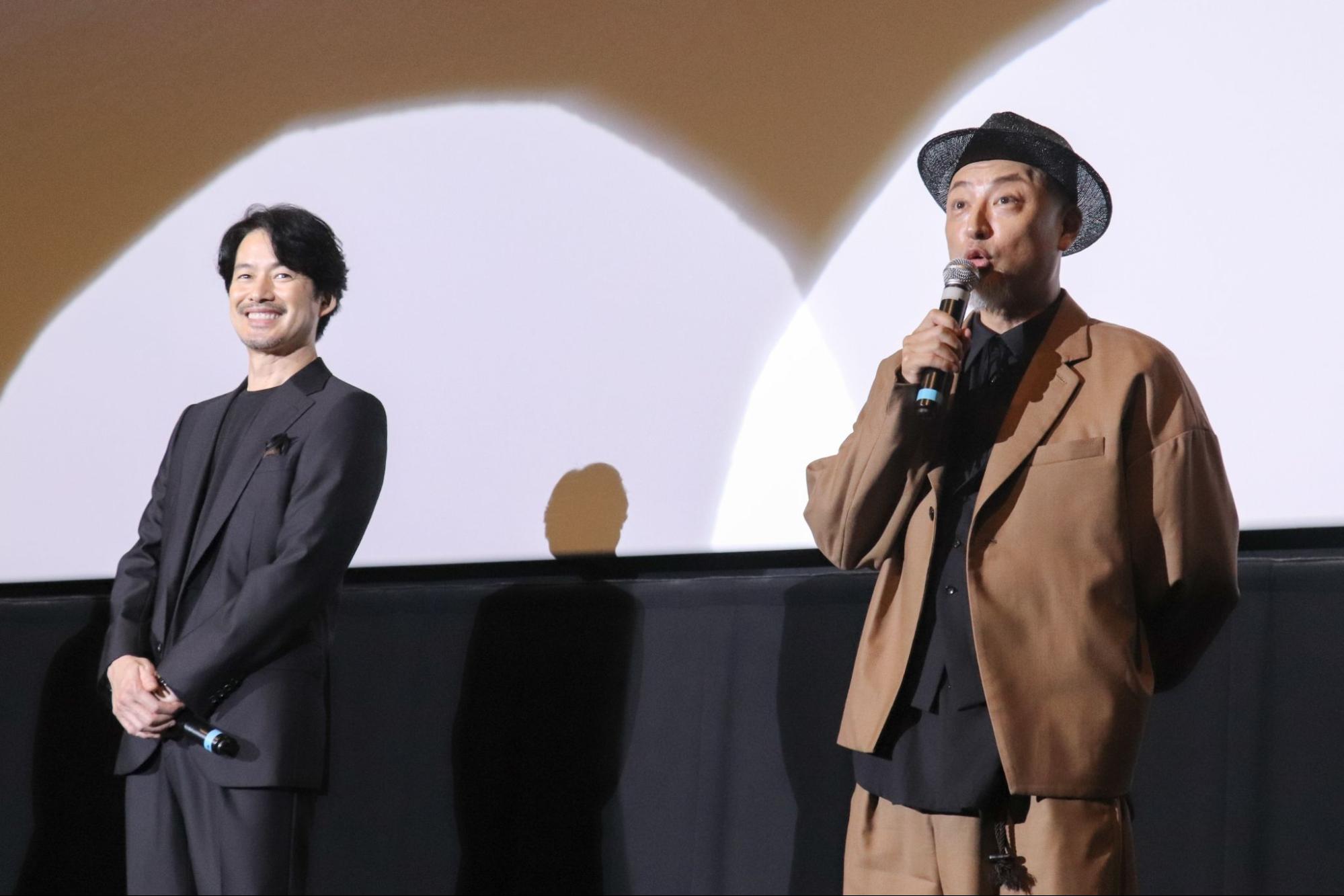 左から、竹野内豊さん・山内圭哉さん
